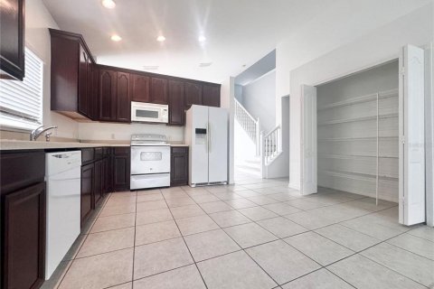 Villa ou maison à louer à Kissimmee, Floride: 4 chambres, 261.33 m2 № 1915221 - photo 5