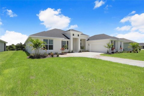 House in Wimauma, Florida 3 bedrooms, 241.64 sq.m. № 1533536 - photo 3
