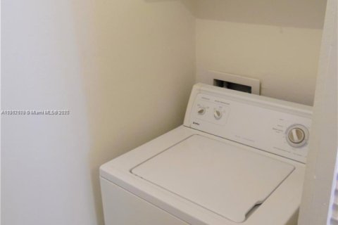 Copropriété à louer à Sunrise, Floride: 2 chambres, 83.61 m2 № 1758618 - photo 21