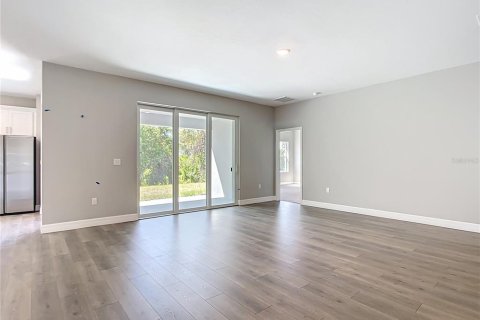 Casa en venta en North Port, Florida, 4 dormitorios, 194.35 m2 № 1771263 - foto 5