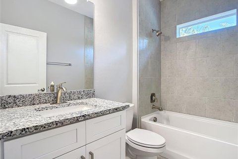 Casa en venta en North Port, Florida, 4 dormitorios, 194.35 m2 № 1771263 - foto 22