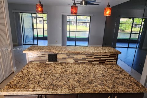 Touwnhouse à Plantation, Floride 3 chambres, 170.01 m2 № 2048740