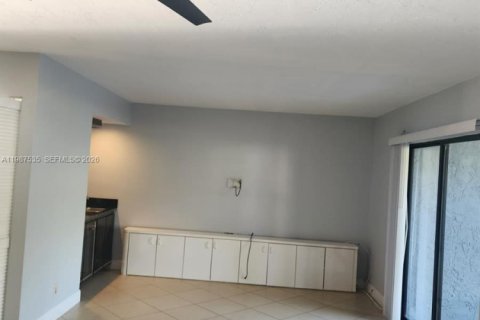 Touwnhouse à louer à Plantation, Floride: 3 chambres, 170.01 m2 № 2048740 - photo 14