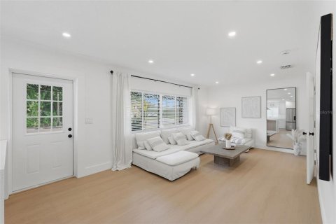 Villa ou maison à vendre à Saint Petersburg, Floride: 3 chambres, 115.66 m2 № 2399314 - photo 11