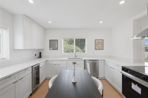 Villa ou maison à vendre à Saint Petersburg, Floride: 3 chambres, 115.66 m2 № 2399314 - photo 15