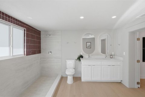 Villa ou maison à vendre à Saint Petersburg, Floride: 3 chambres, 115.66 m2 № 2399314 - photo 18