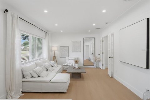 Villa ou maison à vendre à Saint Petersburg, Floride: 3 chambres, 115.66 m2 № 2399314 - photo 12