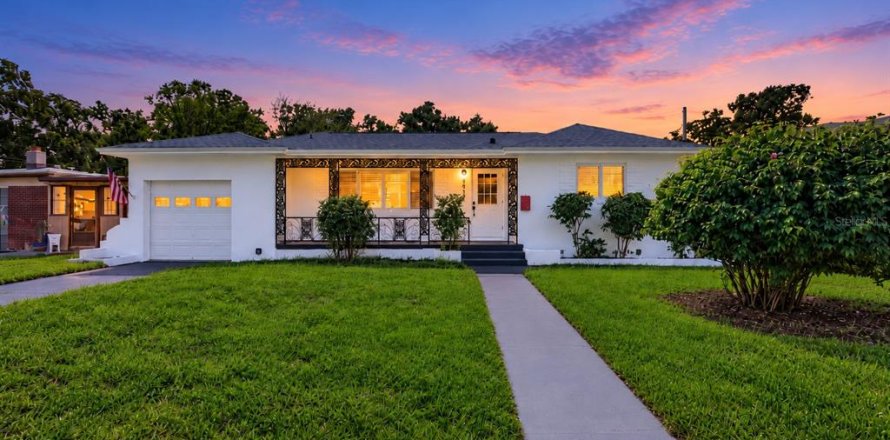 Villa ou maison à Saint Petersburg, Floride 3 chambres, 115.66 m2 № 2399314