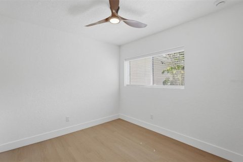 Villa ou maison à vendre à Saint Petersburg, Floride: 3 chambres, 115.66 m2 № 2399314 - photo 27
