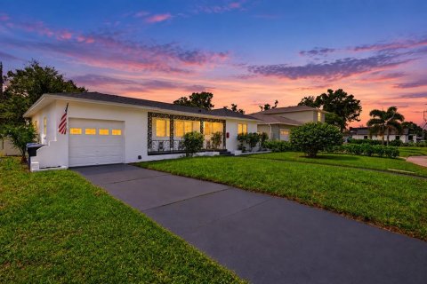Villa ou maison à vendre à Saint Petersburg, Floride: 3 chambres, 115.66 m2 № 2399314 - photo 7