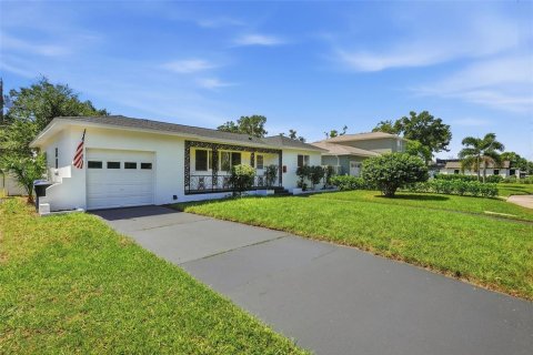 Villa ou maison à vendre à Saint Petersburg, Floride: 3 chambres, 115.66 m2 № 2399314 - photo 9
