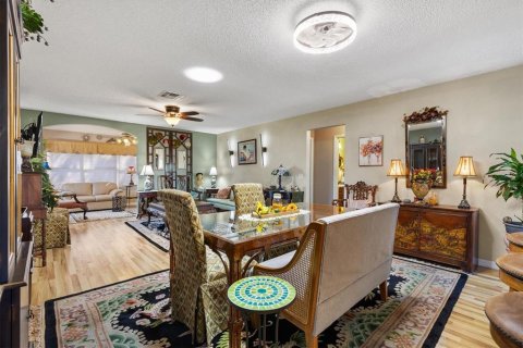 Casa en venta en The Villages, Florida, 3 dormitorios, 124.95 m2 № 2430607 - foto 9