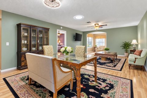 Casa en venta en The Villages, Florida, 3 dormitorios, 124.95 m2 № 2430607 - foto 4
