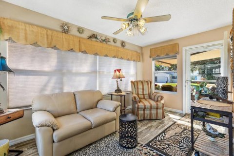 Casa en venta en The Villages, Florida, 3 dormitorios, 124.95 m2 № 2430607 - foto 15
