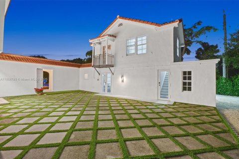 Commercial property in Boynton Beach, Florida 319.86 sq.m. № 1887365 - photo 19