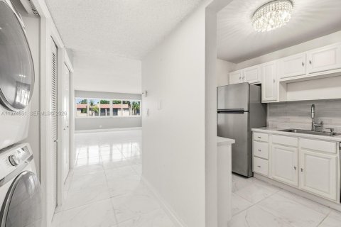Copropriété à louer à Weston, Floride: 1 chambre, 78.5 m2 № 2048508 - photo 10