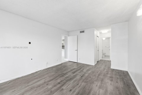 Copropriété à louer à Weston, Floride: 1 chambre, 78.5 m2 № 2048508 - photo 14