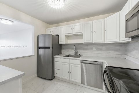 Copropriété à louer à Weston, Floride: 1 chambre, 78.5 m2 № 2048508 - photo 6