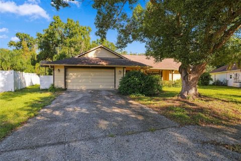 Villa ou maison à New Port Richey, Floride 3 chambres, 174.19 m2 № 2425720