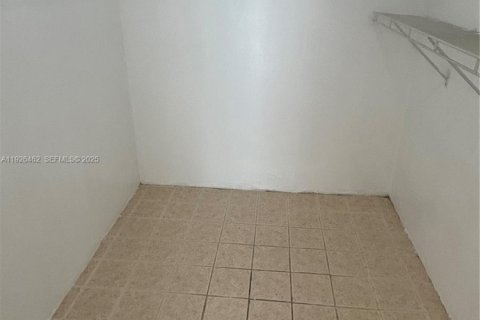 Снять в аренду кондоминиум в Норт-Майами, Флорида 1 спальня, 76.18м2, № 1990246 - фото 19