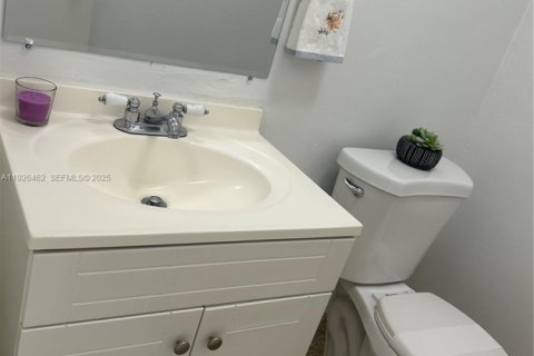 Снять в аренду кондоминиум в Норт-Майами, Флорида 1 спальня, 76.18м2, № 1990246 - фото 12