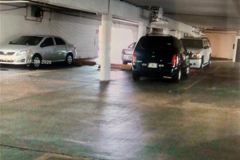 Снять в аренду кондоминиум в Норт-Майами, Флорида 1 спальня, 76.18м2, № 1990246 - фото 25