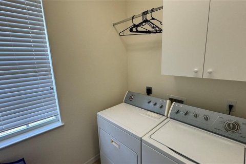 Снять в аренду кондоминиум в Венеция, Флорида 7 комнат, 167.5м2, № 1561376 - фото 19