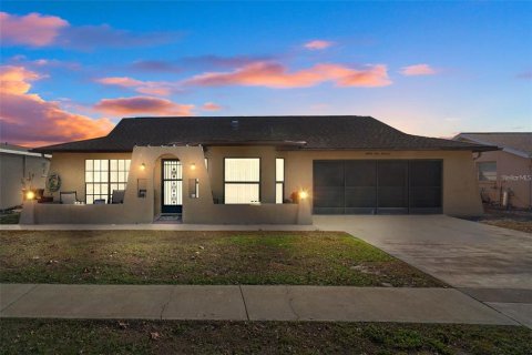 Casa en venta en Port Richey, Florida, 2 dormitorios, 153.01 m2 № 2152172 - foto 2