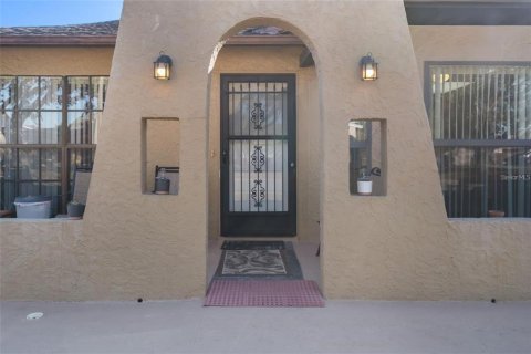 Casa en venta en Port Richey, Florida, 2 dormitorios, 153.01 m2 № 2152172 - foto 4