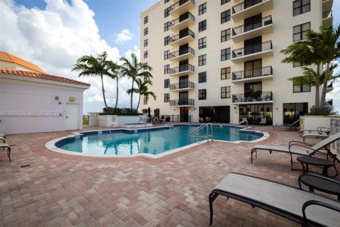 Copropriété à vendre à Coral Gables, Floride: 2 chambres, 101.82 m2 № 1801178 - photo 28