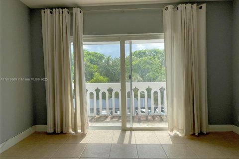 Купить кондоминиум в Корал-Гейблс, Флорида 1 спальня, 75.07м2, № 1928006 - фото 11