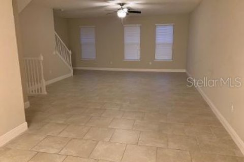 Touwnhouse à louer à Orlando, Floride: 3 chambres, 207.17 m2 № 2429364 - photo 4
