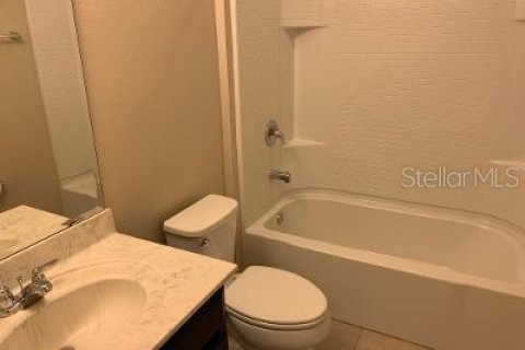 Touwnhouse à louer à Orlando, Floride: 3 chambres, 207.17 m2 № 2429364 - photo 14