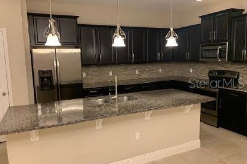 Touwnhouse à louer à Orlando, Floride: 3 chambres, 207.17 m2 № 2429364 - photo 2
