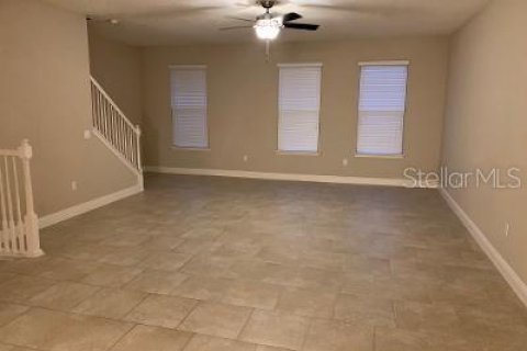 Touwnhouse à louer à Orlando, Floride: 3 chambres, 207.17 m2 № 2429364 - photo 3