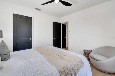 Casa en venta en Saint Petersburg, Florida, 2 dormitorios, 120.87 m2 № 2377908 - foto 17