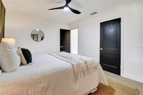 Casa en venta en Saint Petersburg, Florida, 2 dormitorios, 120.87 m2 № 2377908 - foto 14
