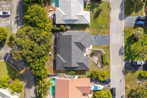 Casa en alquiler en Coral Springs, Florida, 3 dormitorios, 168.99 m2 № 1974121 - foto 1