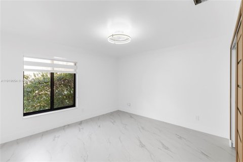 Casa en alquiler en Coral Springs, Florida, 3 dormitorios, 168.99 m2 № 1974121 - foto 24