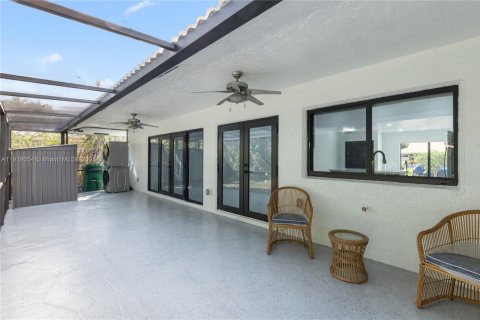 Casa en alquiler en Coral Springs, Florida, 3 dormitorios, 168.99 m2 № 1974121 - foto 29