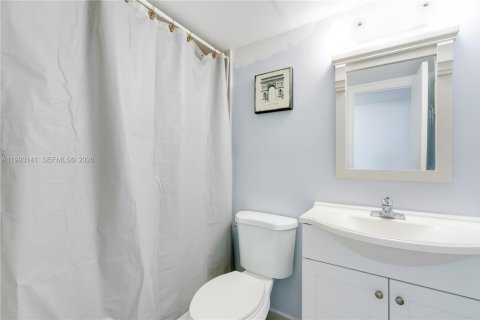 Купить кондоминиум в Майами, Флорида 2 спальни, 117.24м2, № 2154558 - фото 10