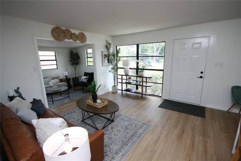 Casa en venta en Tampa, Florida, 3 dormitorios, 100.71 m2 № 1670748 - foto 7