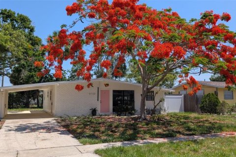 Casa en venta en Tampa, Florida, 3 dormitorios, 100.71 m2 № 1670748 - foto 2
