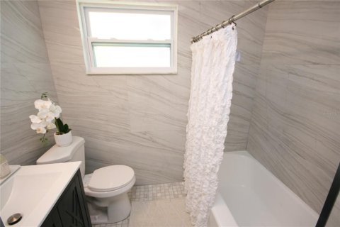 Casa en venta en Tampa, Florida, 3 dormitorios, 100.71 m2 № 1670748 - foto 23