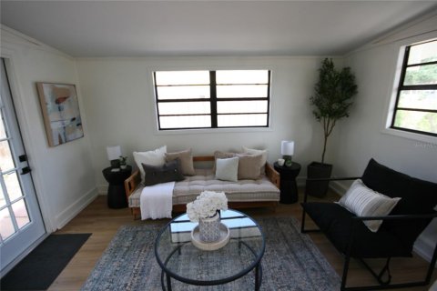 Casa en venta en Tampa, Florida, 3 dormitorios, 100.71 m2 № 1670748 - foto 10