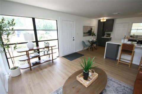 Casa en venta en Tampa, Florida, 3 dormitorios, 100.71 m2 № 1670748 - foto 8