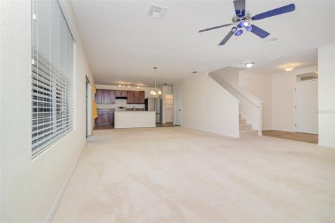 House in Clermont, Florida 4 bedrooms, 205.41 sq.m. № 1879615 - photo 3