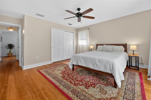House in Orlando, Florida 3 bedrooms, 222.41 sq.m. № 1775370 - photo 6