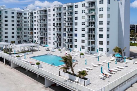 Copropriété à vendre à Palm Beach, Floride: 1 chambre, 85.84 m2 № 2180228 - photo 18