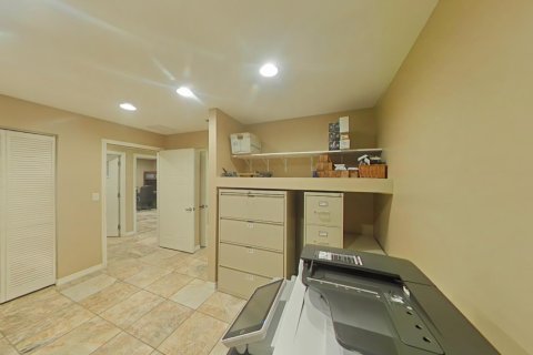 Commercial property in Okeechobee, Florida № 2083573 - photo 17